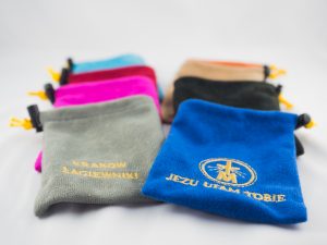 Etui na różaniec materiałowe